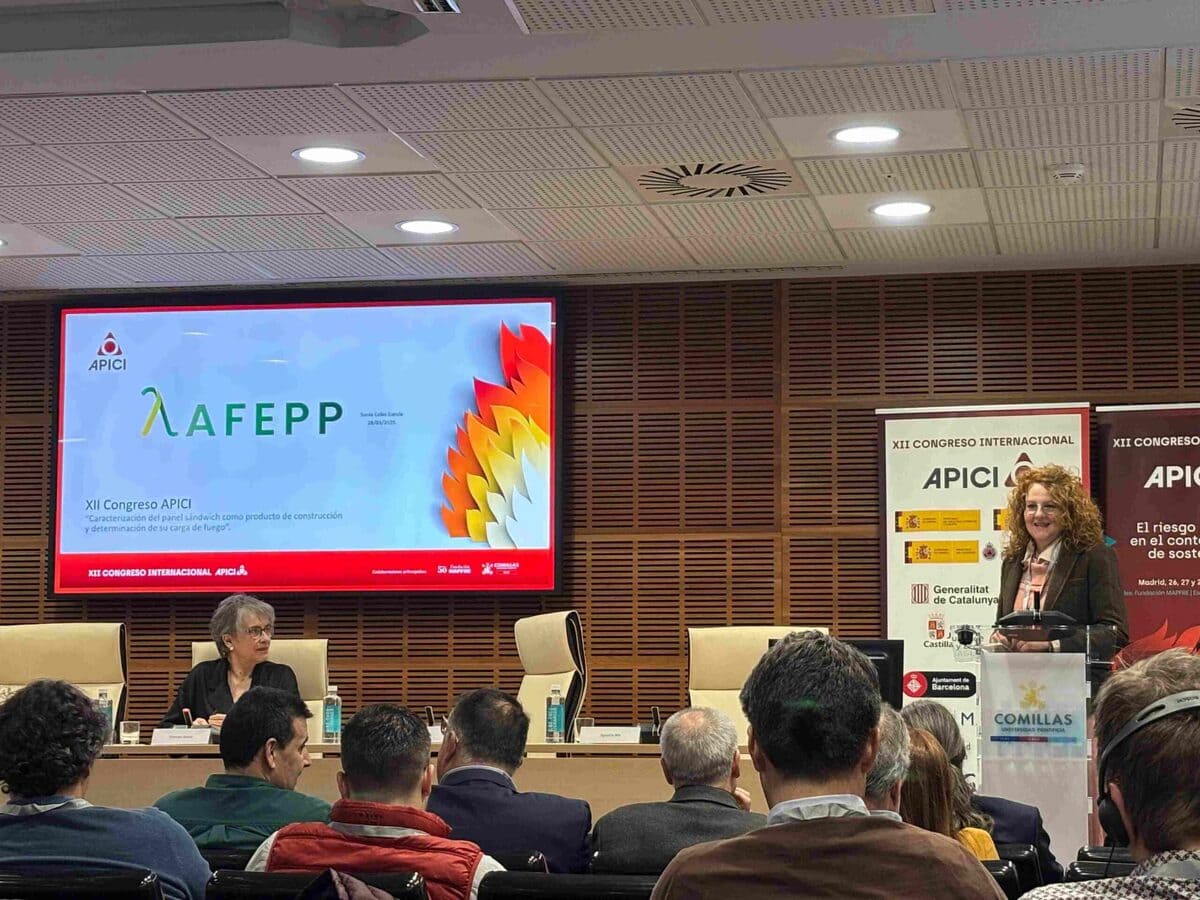 AFEPP participa en el Congreso Internacional de APICI con una ponencia sobre el calculo de cargas de fuego de paneles sandwich aislantes