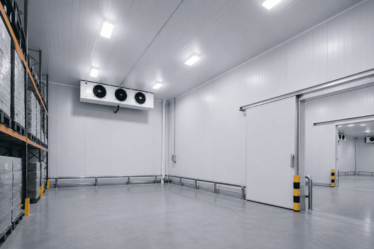 Instalación y mantenimiento de paneles sándwich aislantes en instalaciones del sector alimentario y frigorífico